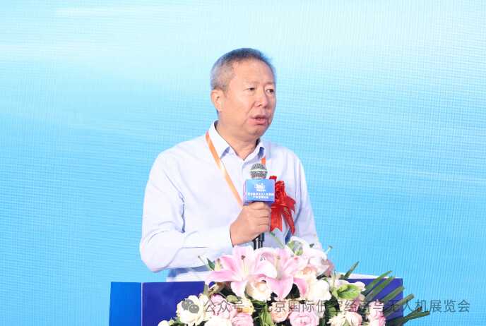 ��ꖺ��պ����Wͨ���о����������S����ϯ�������H�Ϳս����o�˙Cϵ�y�a�I(y��)չ�[��